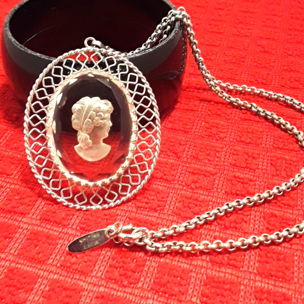 Whiting & Davis Clear Cameo Necklace Vintage